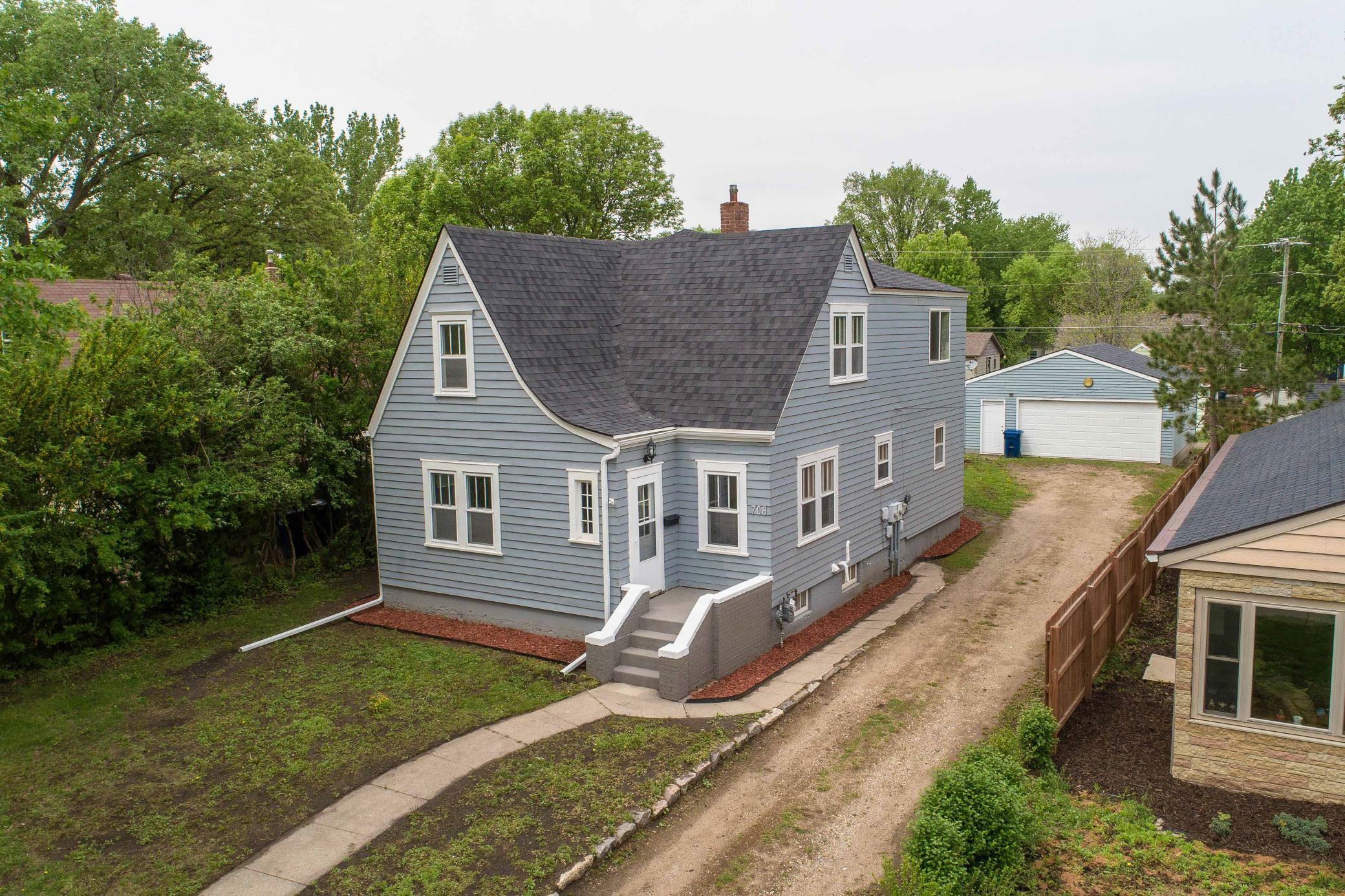 Property Photo: 708 W Summit Avenue MN 56537