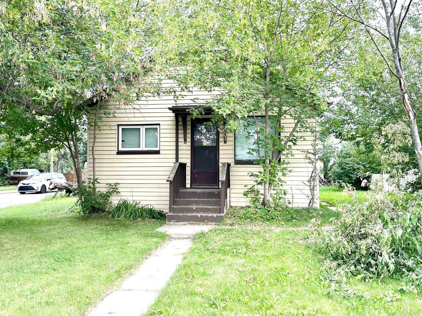 Property Photo:  4601 49 Street  AB T4N 3J5 