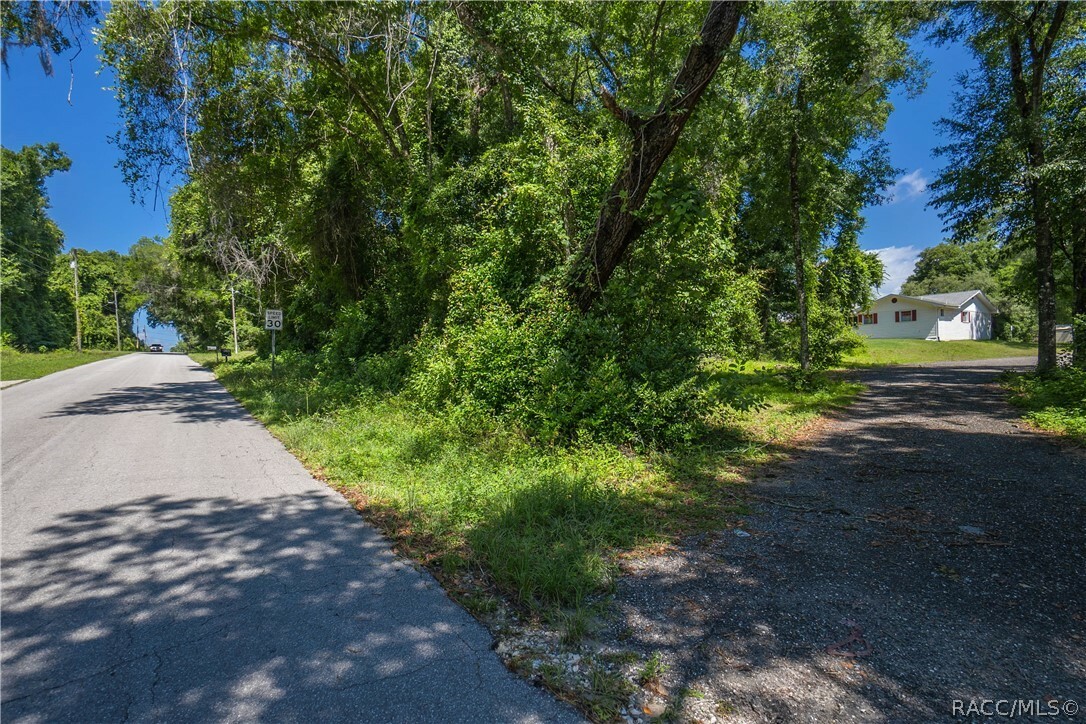 Property Photo:  6261 E Oneida Street  FL 34452 