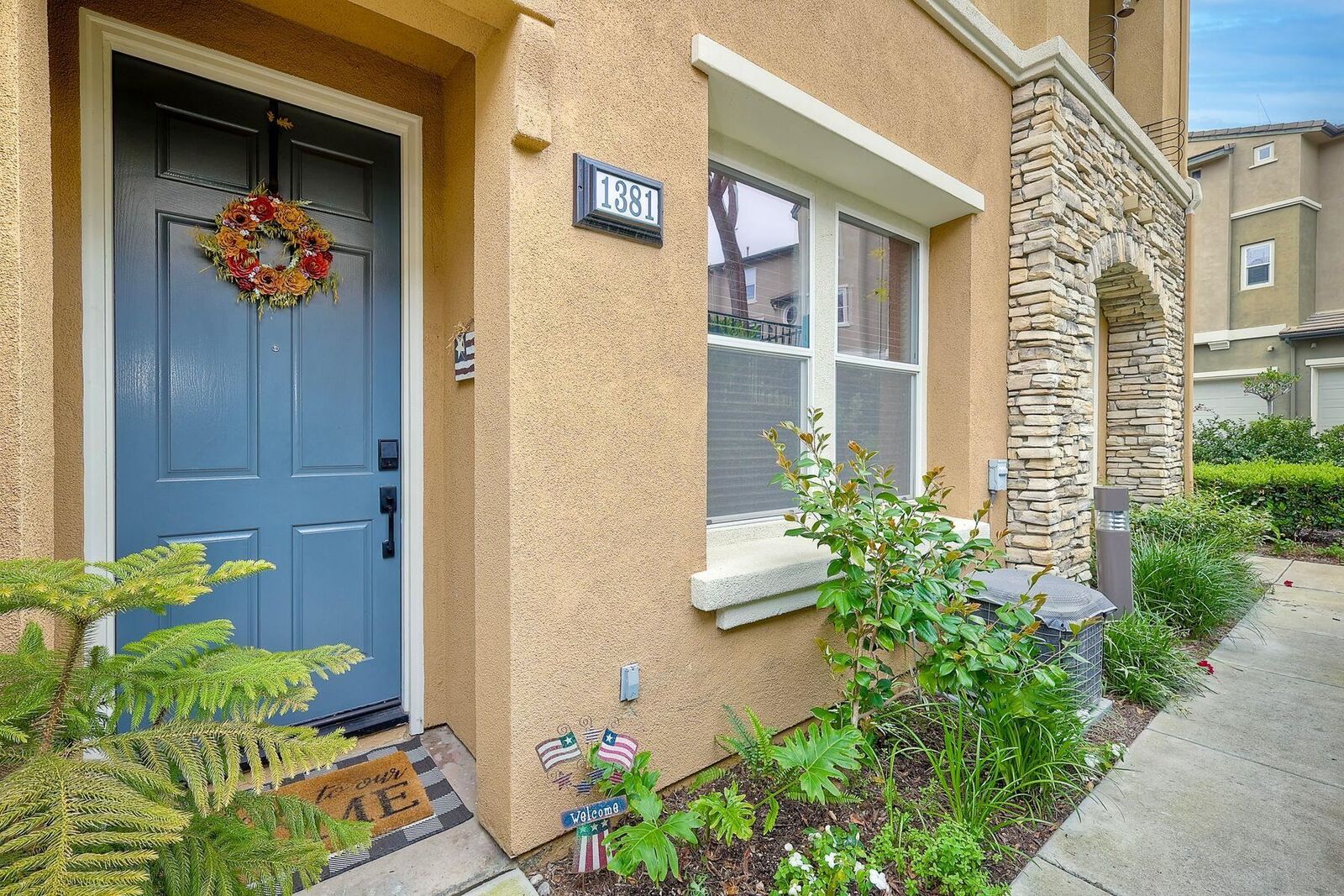 Property Photo:  1381 Cattail Ct  CA 92078 