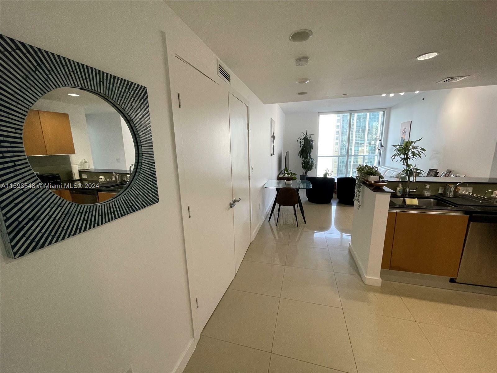 Property Photo:  1060 Brickell Ave 2407  FL 33131 