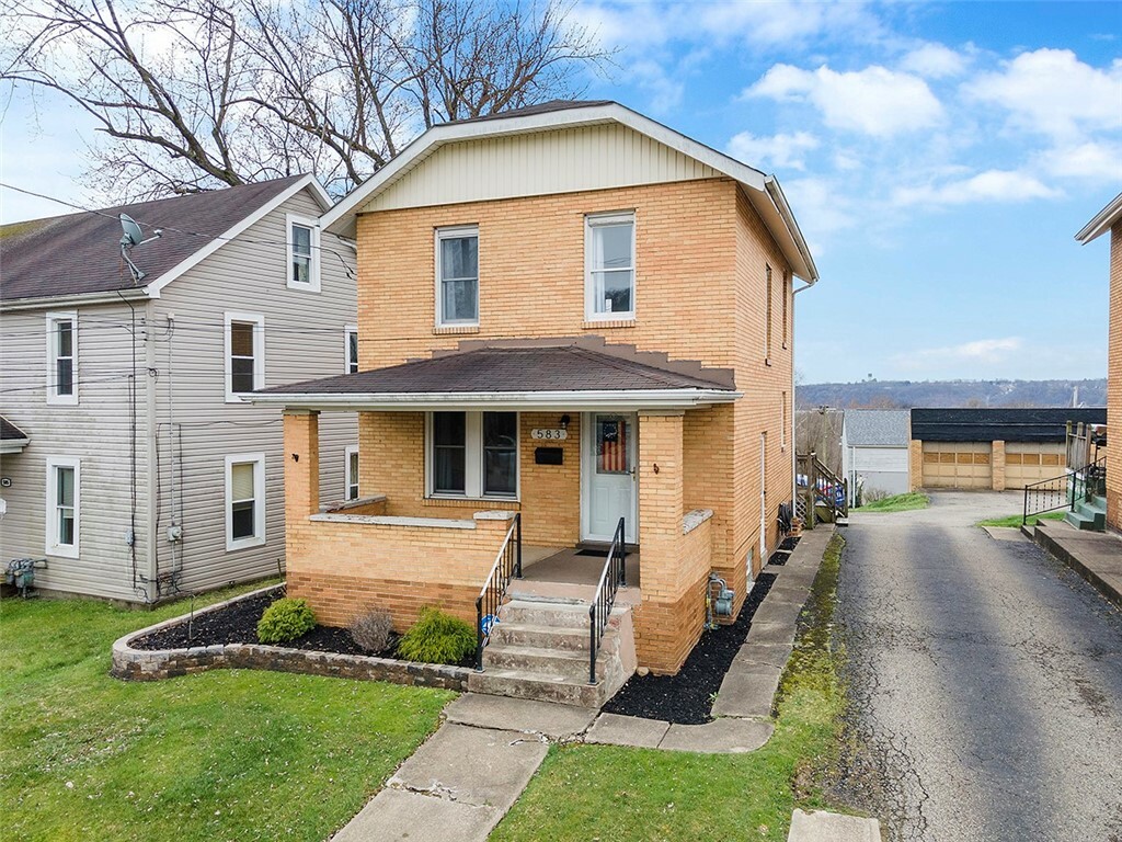 Property Photo:  583 Adams St  PA 15074 