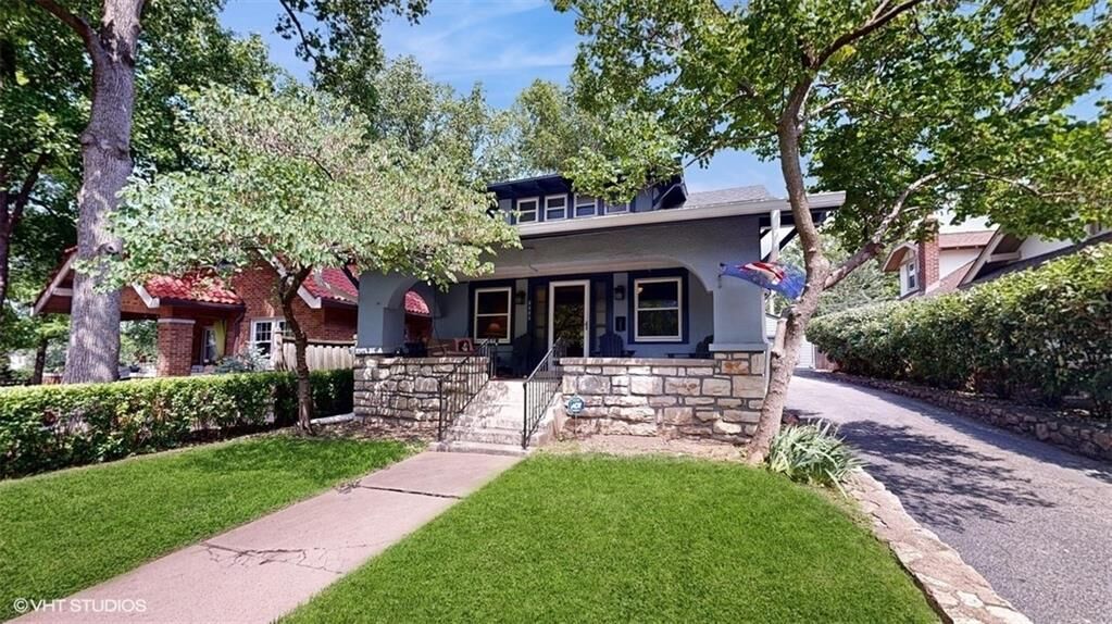 House for sale in Kansas City: 6405 Wyandotte Street, Kansas City, MO 64113 - Vimarsana News