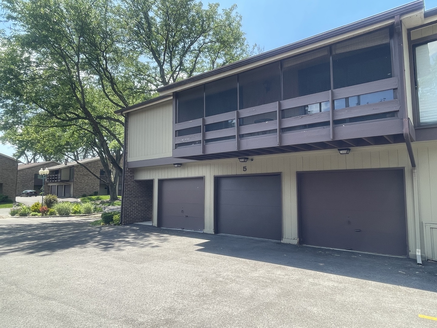 Property Photo:  5 W Pebble Court C  IL 60465 