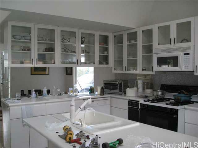 Property Photo:  91-446-B Pupu Street  HI 96706 