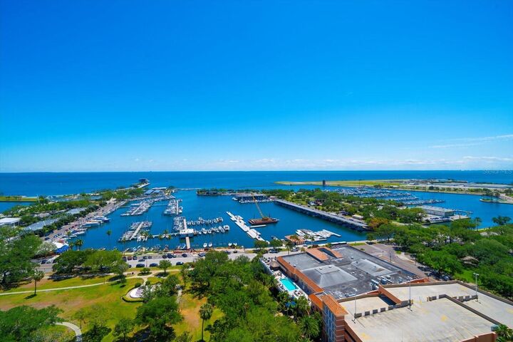 Property Photo: 100 Beach Drive NE 1900 FL 33701