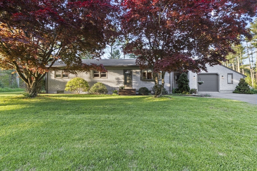 Property Photo: 224 Snipatuit Rd MA 02770