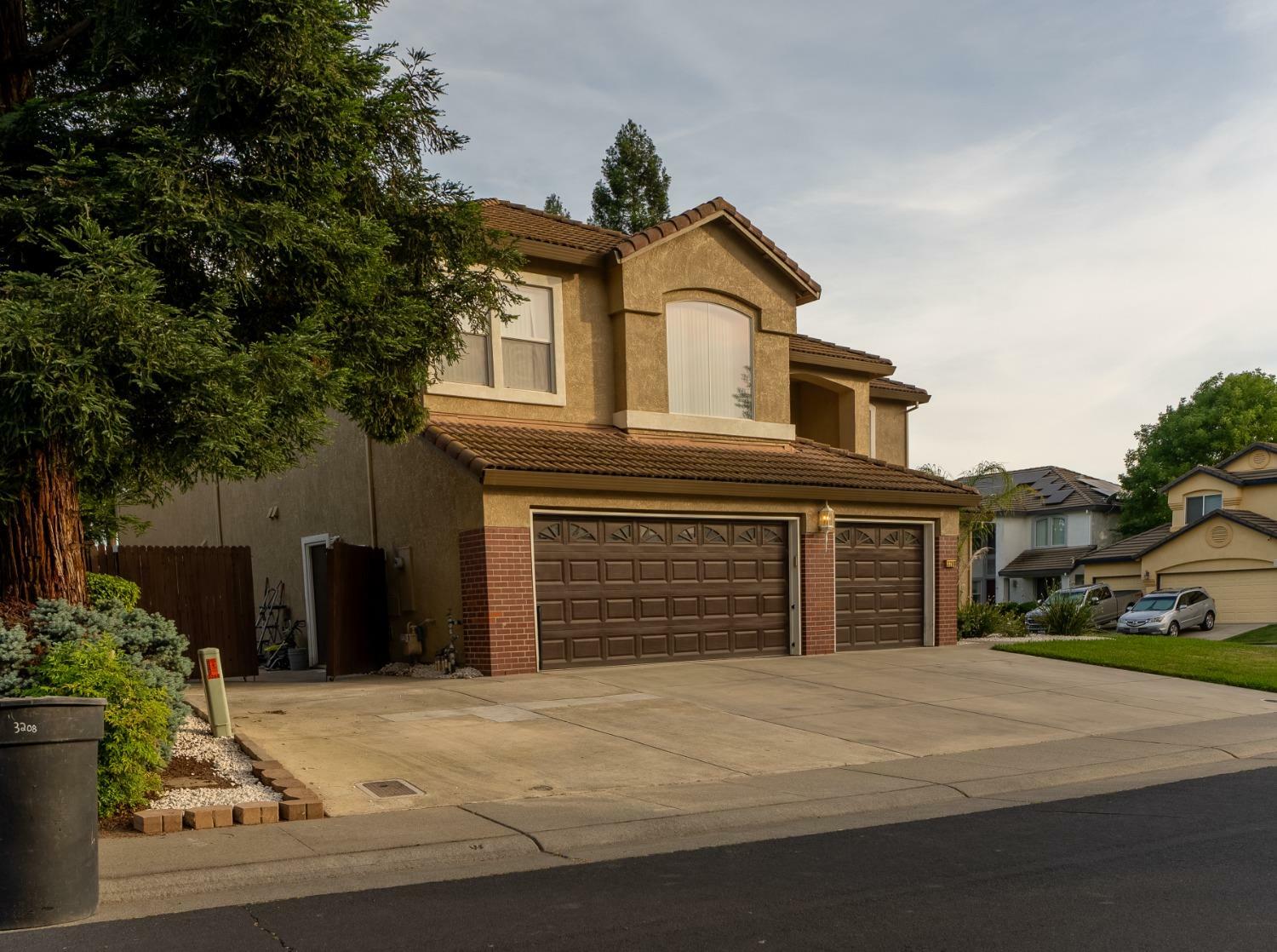 Property Photo:  3208 Hopscotch Way  CA 95747 