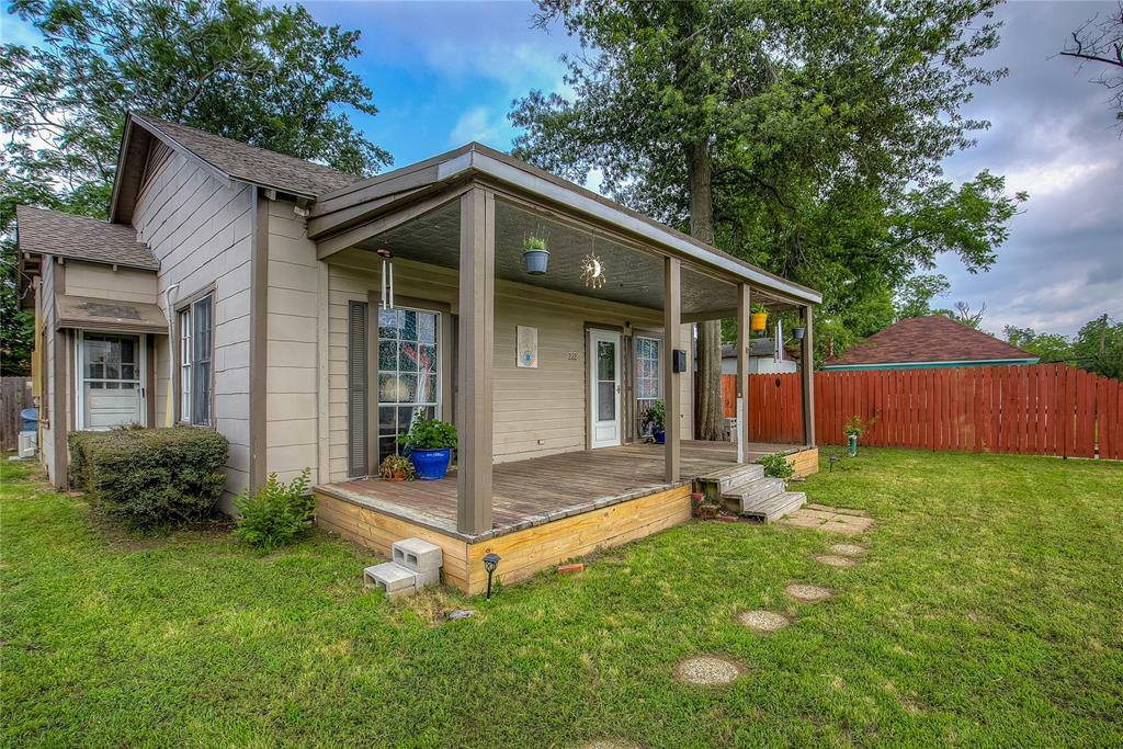 Property Photo:  222 Ponder Street  TX 75482 