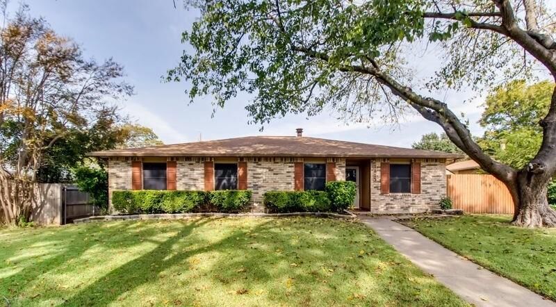 Property Photo:  1813 Spanish Trail  TX 75023 