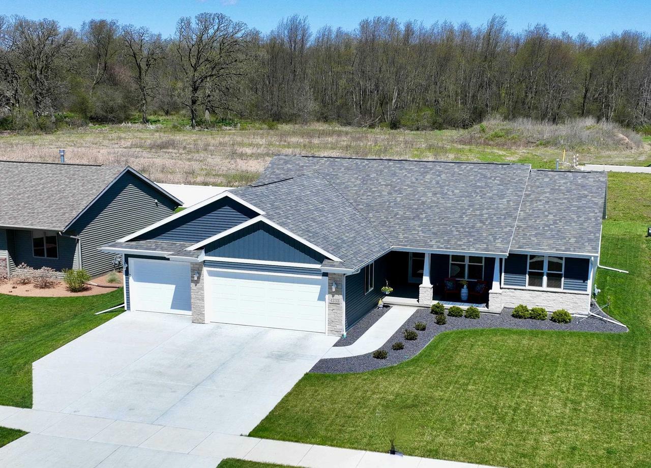 Property Photo:  4233 Sandhill Drive  WI 53546 