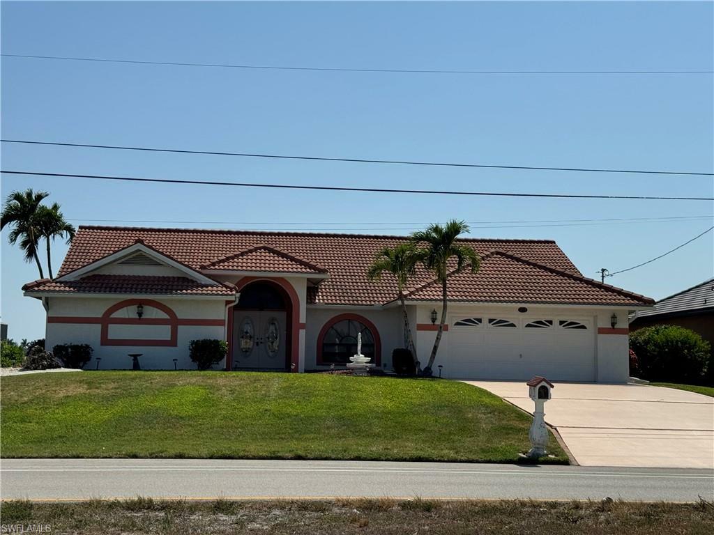 Property Photo: 2712 W Archer Pkwy FL 33904