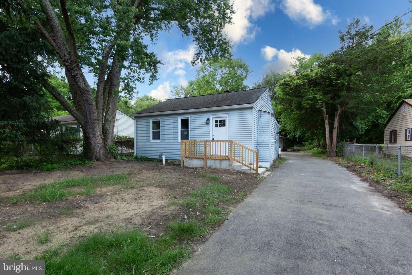 Property Photo:  17 Cedar Street  NJ 08533 