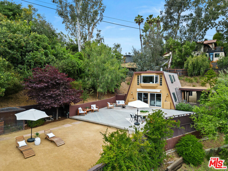 Property Photo:  2545   Burson Rd  CA 90290 