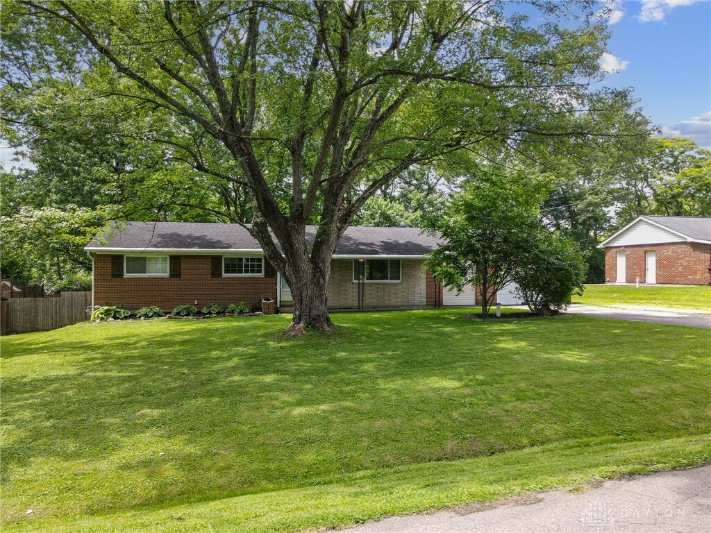 Property Photo:  1752 Nugget Court  OH 45432 