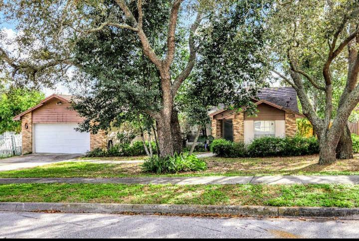 Property Photo:  1550 Dess Drive  FL 32818 