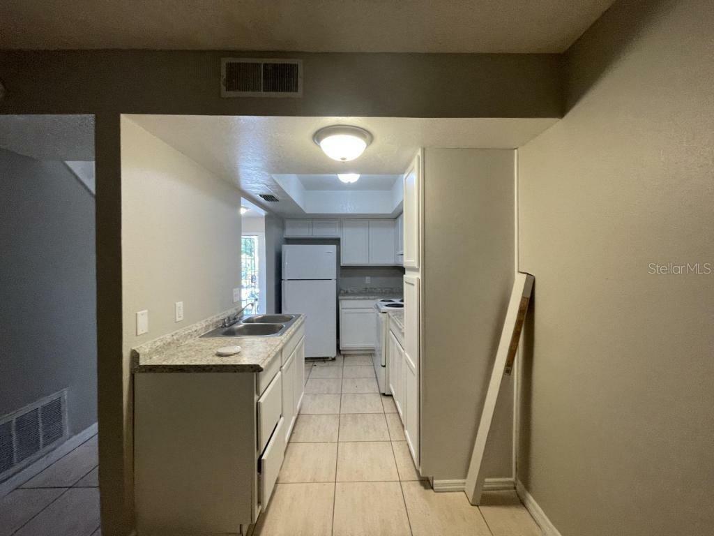 Property Photo: 718 W Columbia Avenue 720 FL 34741