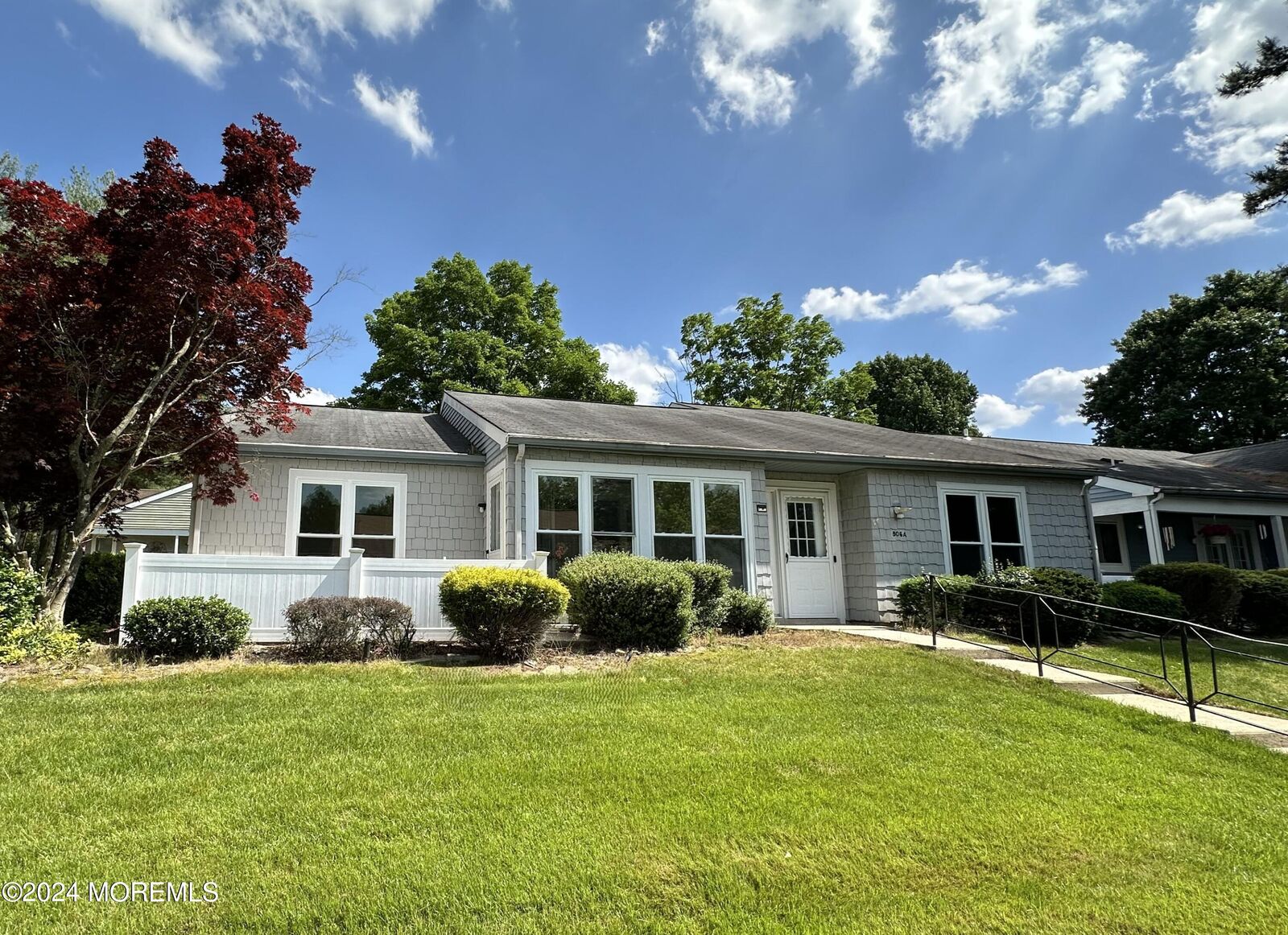 Property Photo:  806 Westminster Court  NJ 08759 