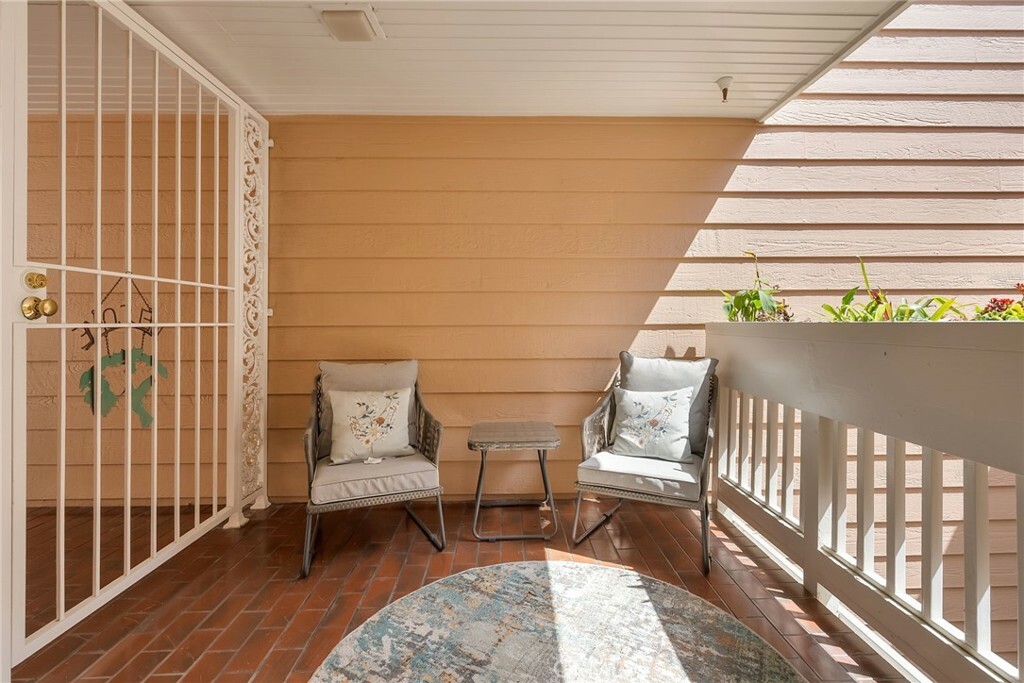 Property Photo: 4338 Redwood Avenue B301 CA 90292
