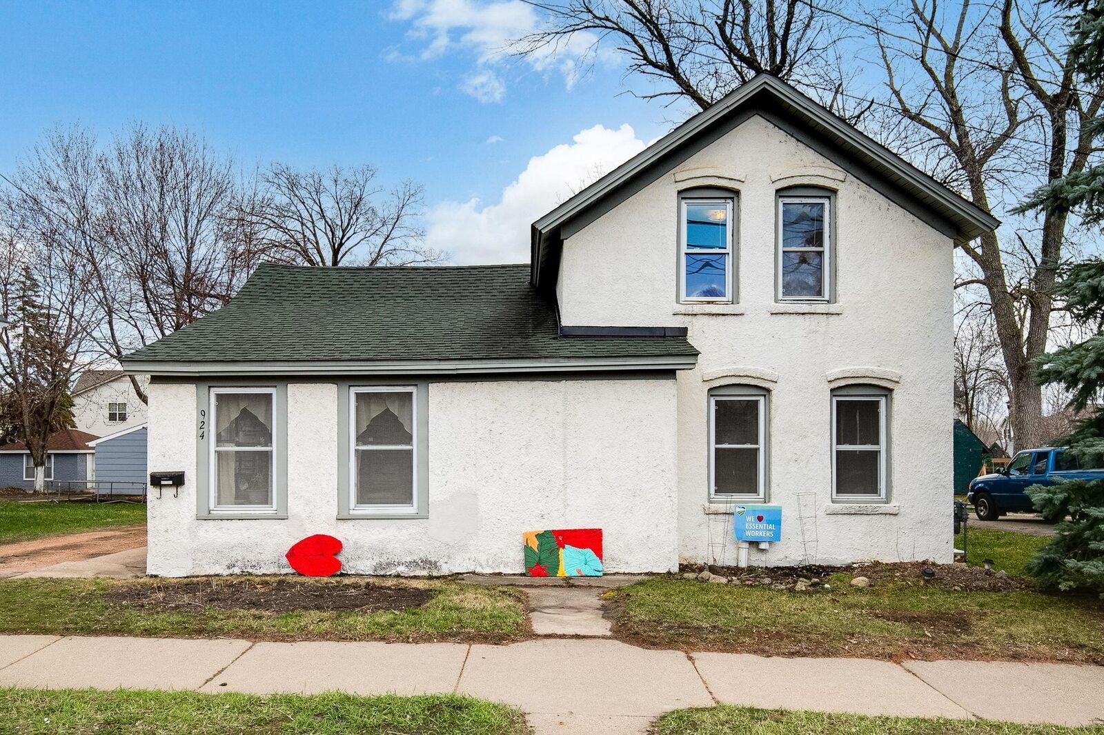 Property Photo:  924 Stoughton Avenue  MN 55318 
