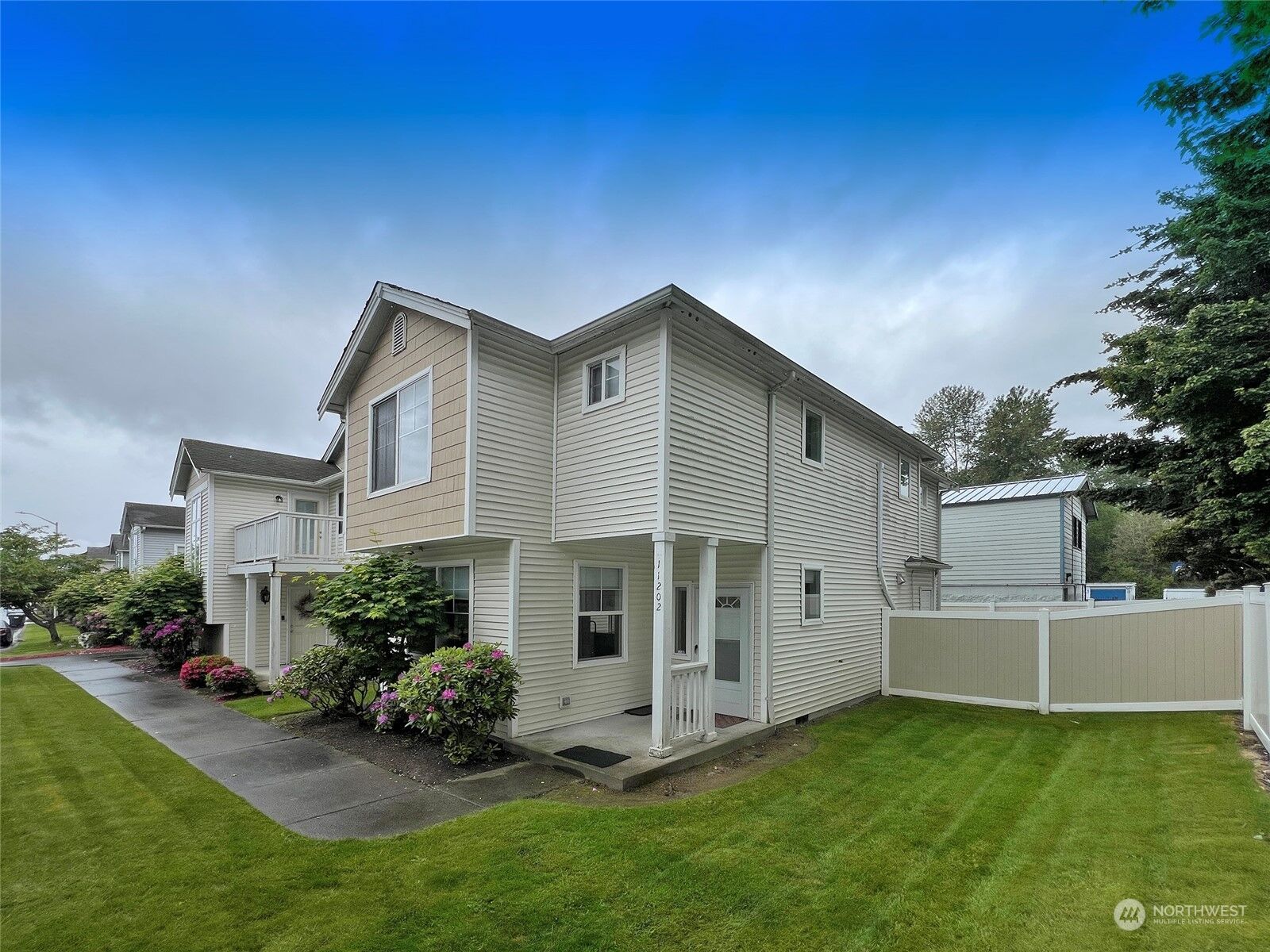 Property Photo: 11202 3rd Avenue E WA 98445