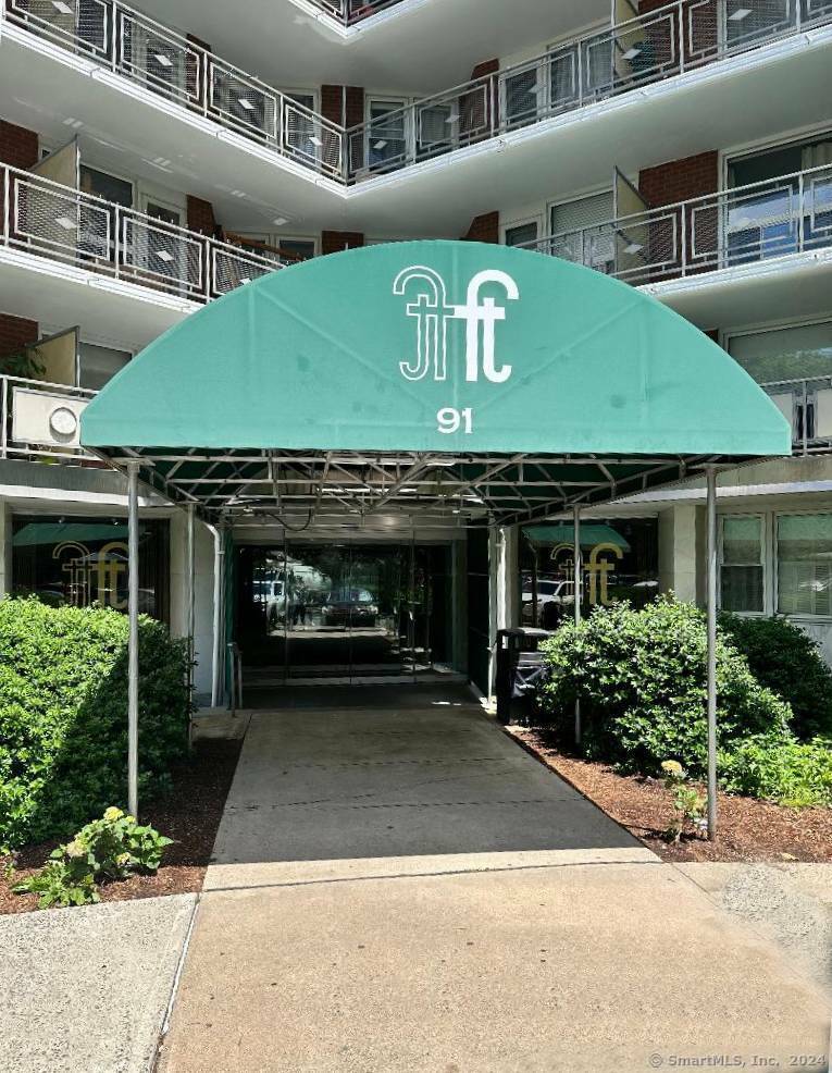 Property Photo:  91 Strawberry Hill Avenue Apt 1125  CT 06902 