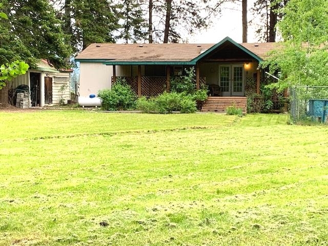 Property Photo:  1062 Davis Rd  WA 99180 