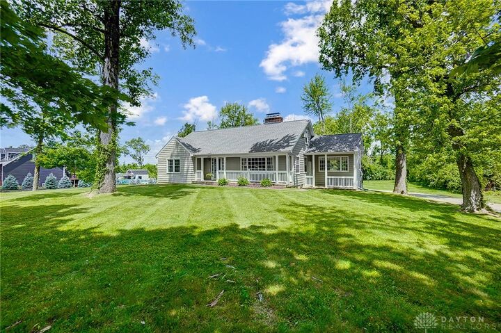 3924 Planeview Drive  Beavercreek OH 45431 photo