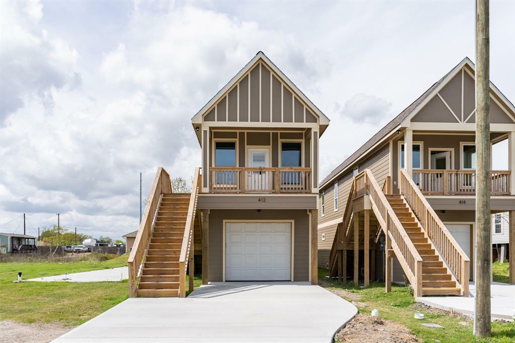Property Photo: 414 13th TX 77539
