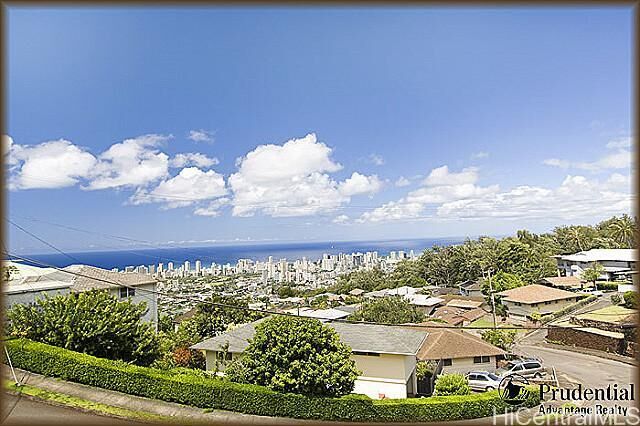 Property Photo:  2628 Peter Street  HI 96816 