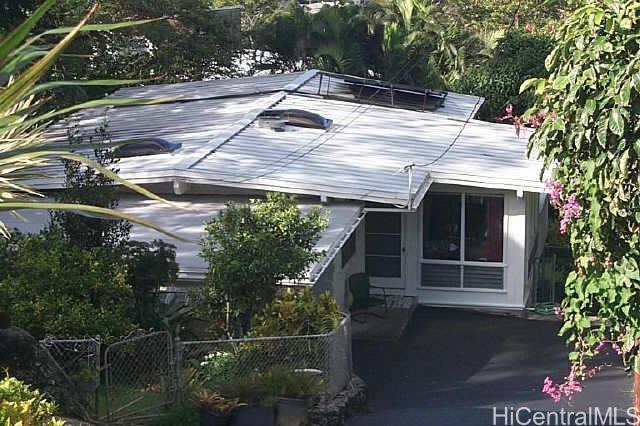 Property Photo:  