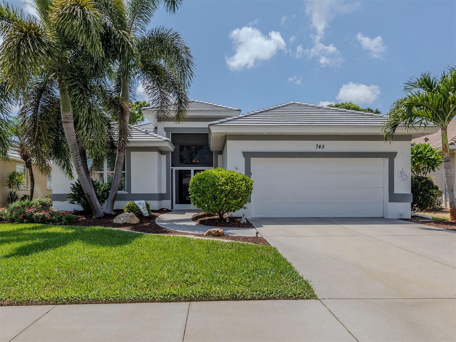 Property Photo: 745 Silk Oak Drive FL 34293