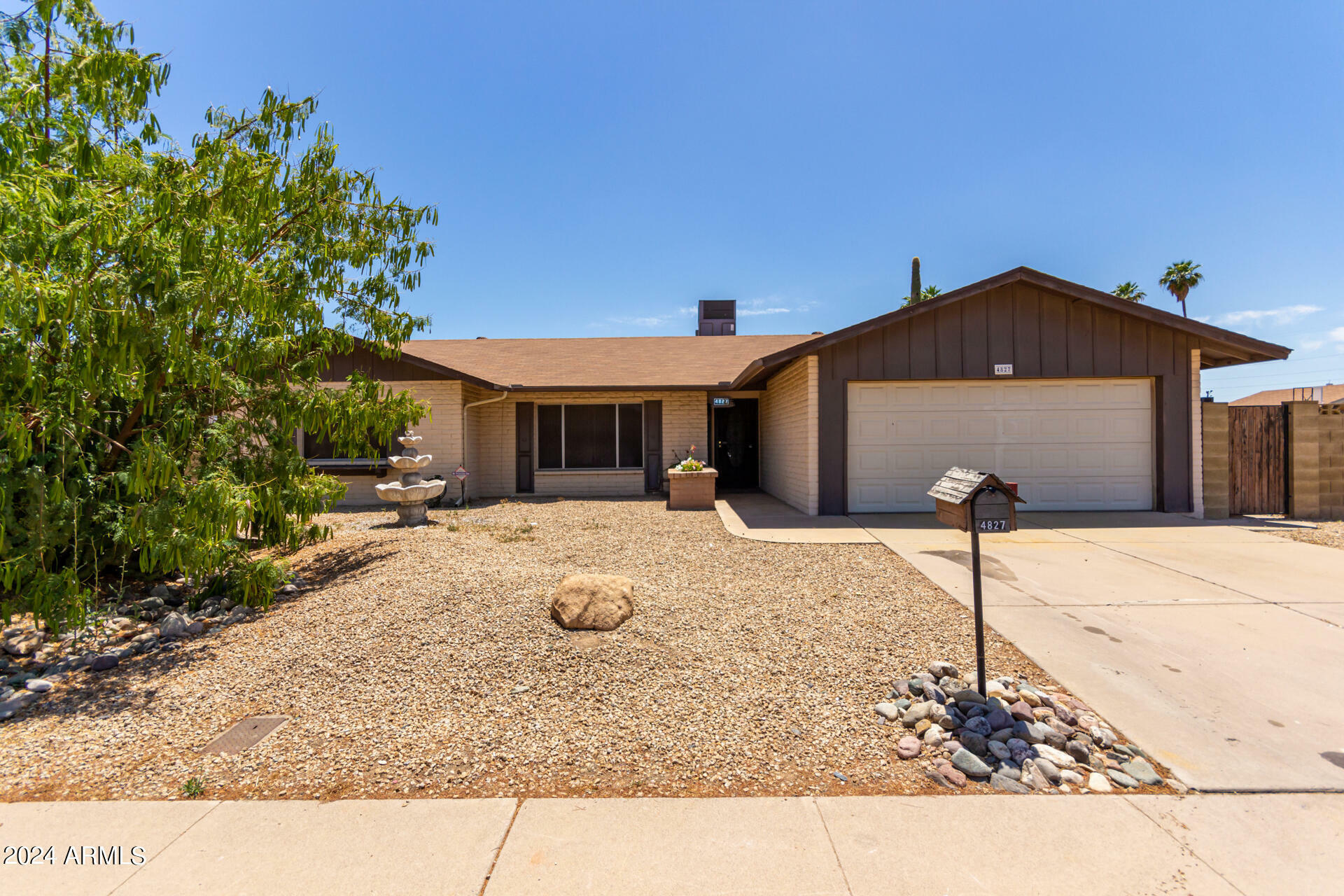 Property Photo:  4827 W Solano Drive S  AZ 85301 