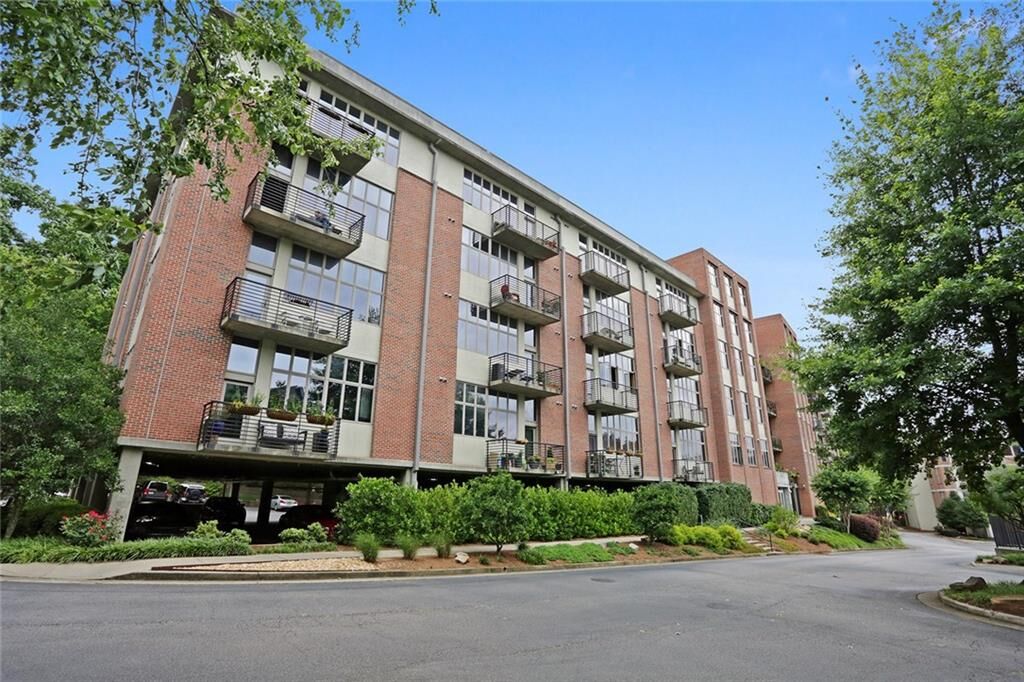 Property Photo:  640 Glen Iris Drive NE 602  GA 30308 