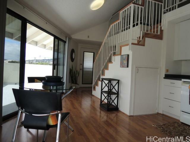 2860 Waialae Avenue Ph18  Honolulu HI 96826 photo