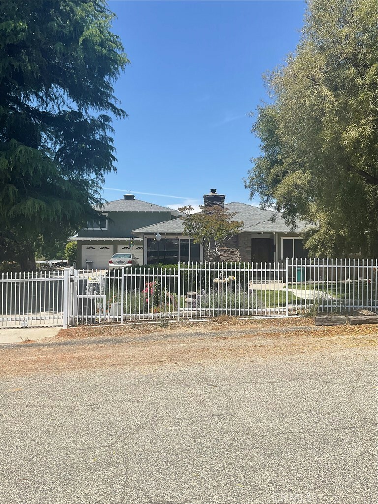 Property Photo:  9167 Rancho Drive  CA 92223 