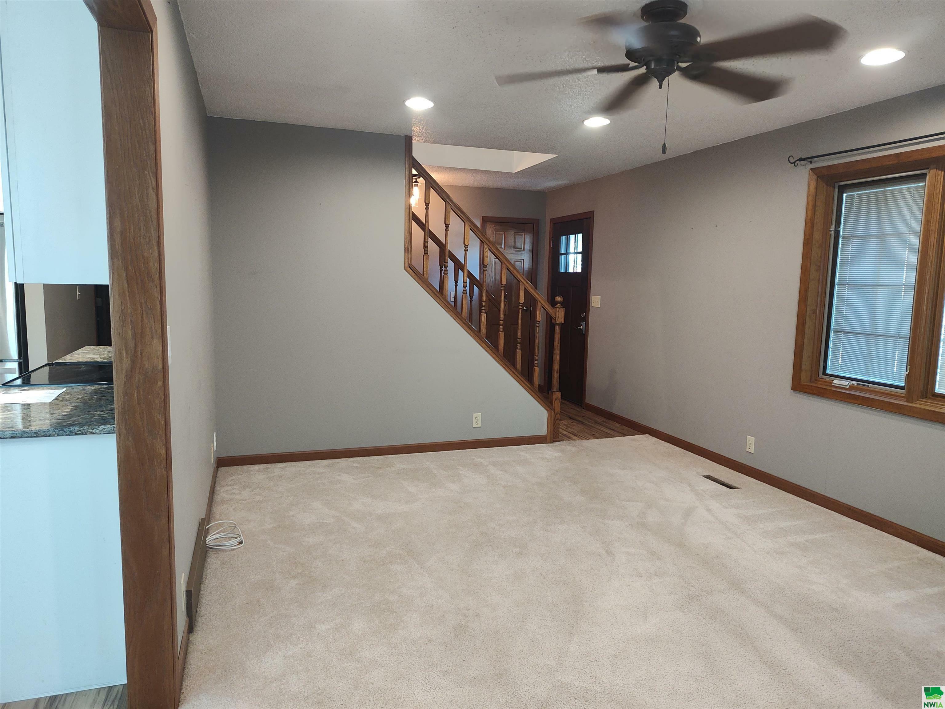 Property Photo:  25 5th Ave SE  IA 51031 