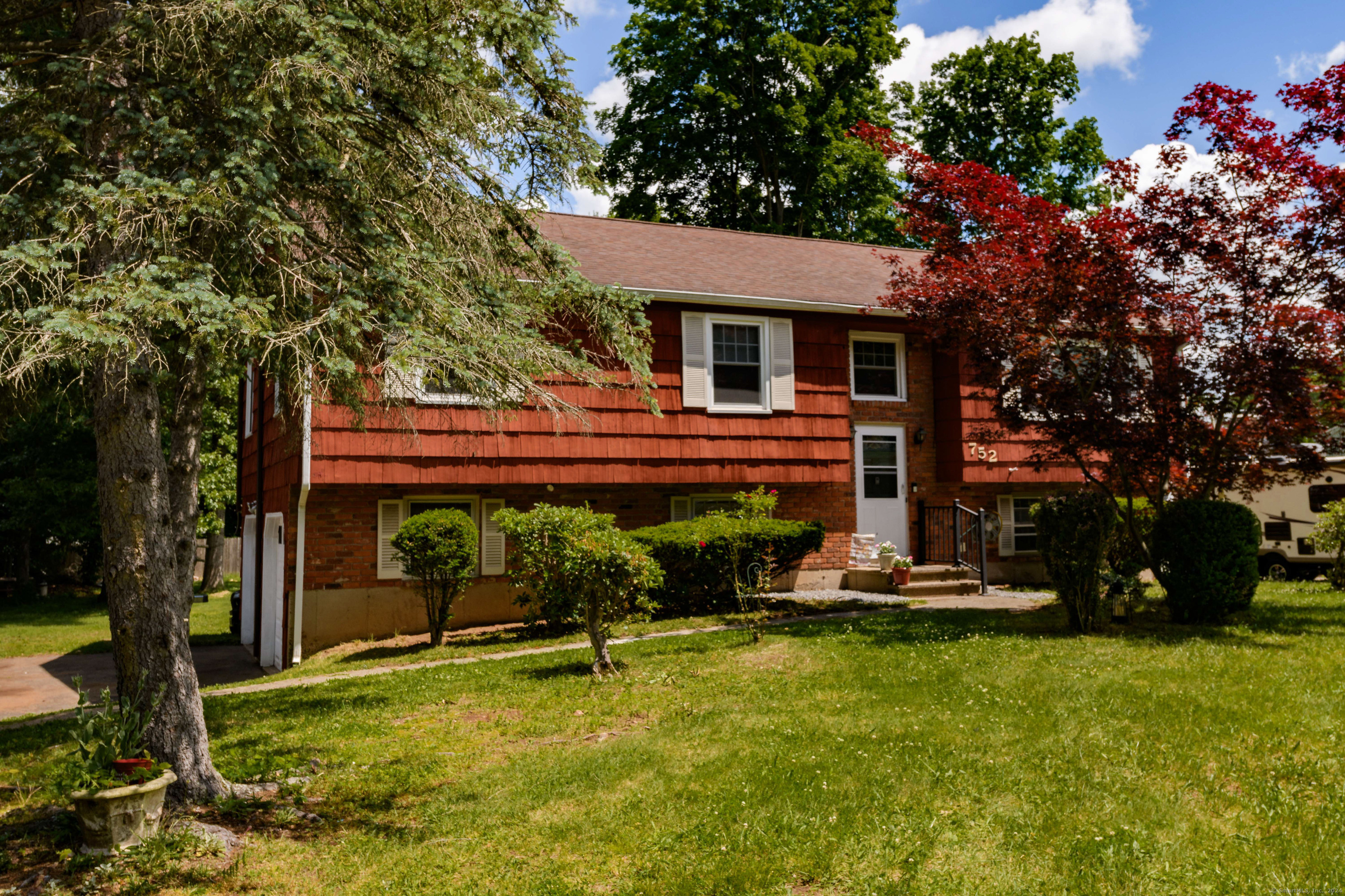 Property Photo:  752 Cornwall Avenue  CT 06410 