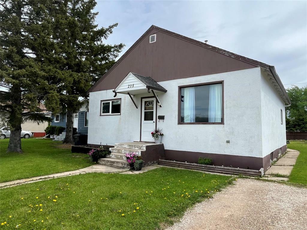 215 Edgar Avenue  Dauphin MB R7N 0R8 photo