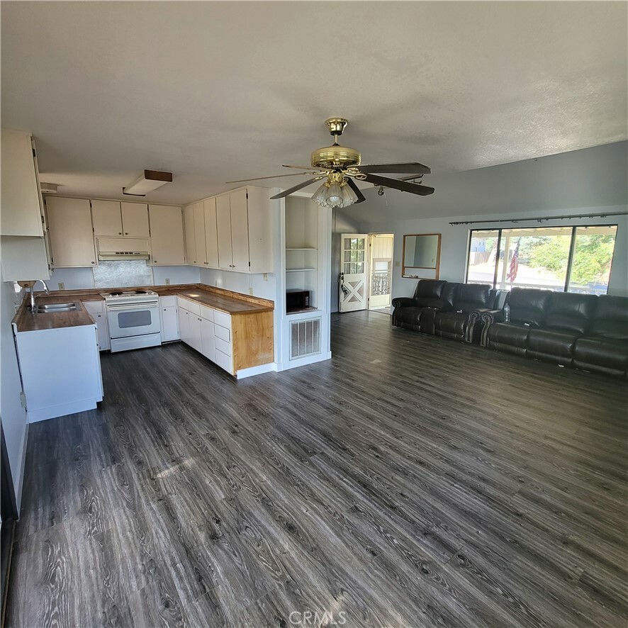 Property Photo:  19333 Ravenhill Road  CA 95467 