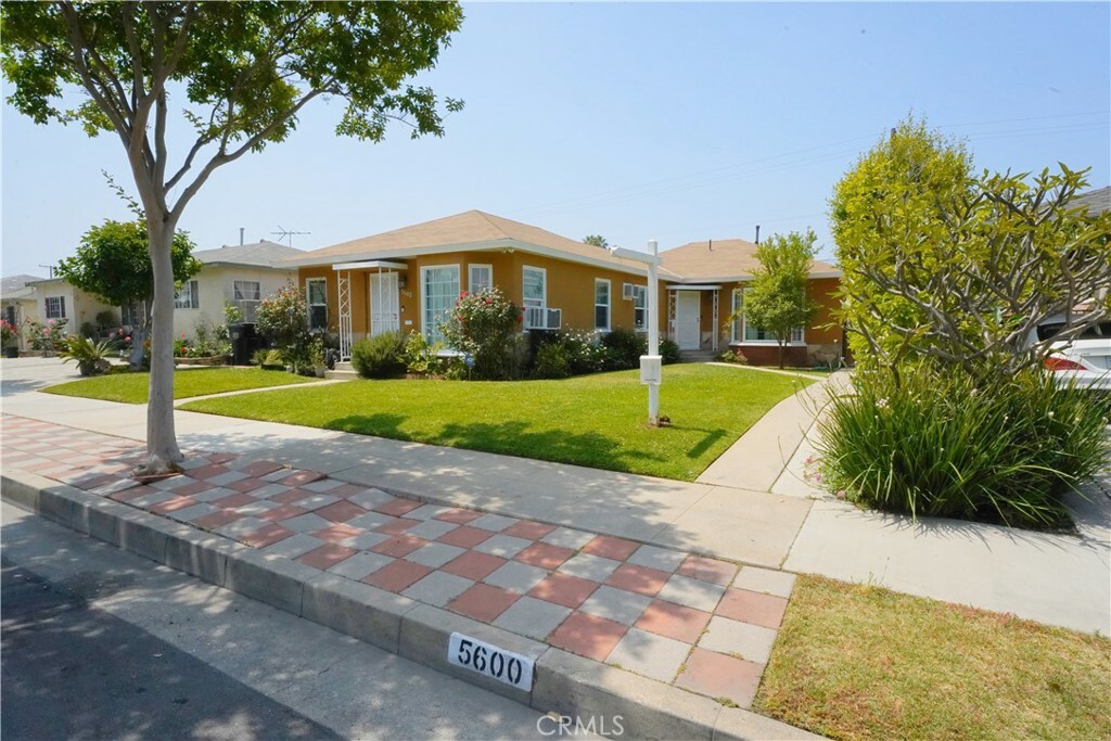 Property Photo:  5600 Via San Delarro Street  CA 90022 