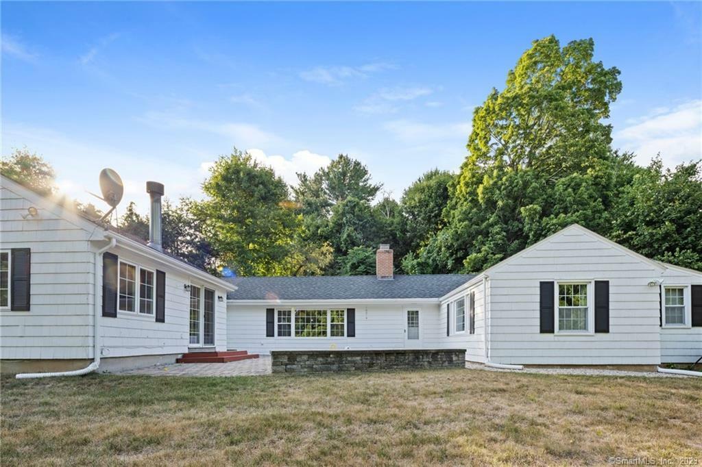 Property Photo:  30 Hillsboro Drive  CT 06107 