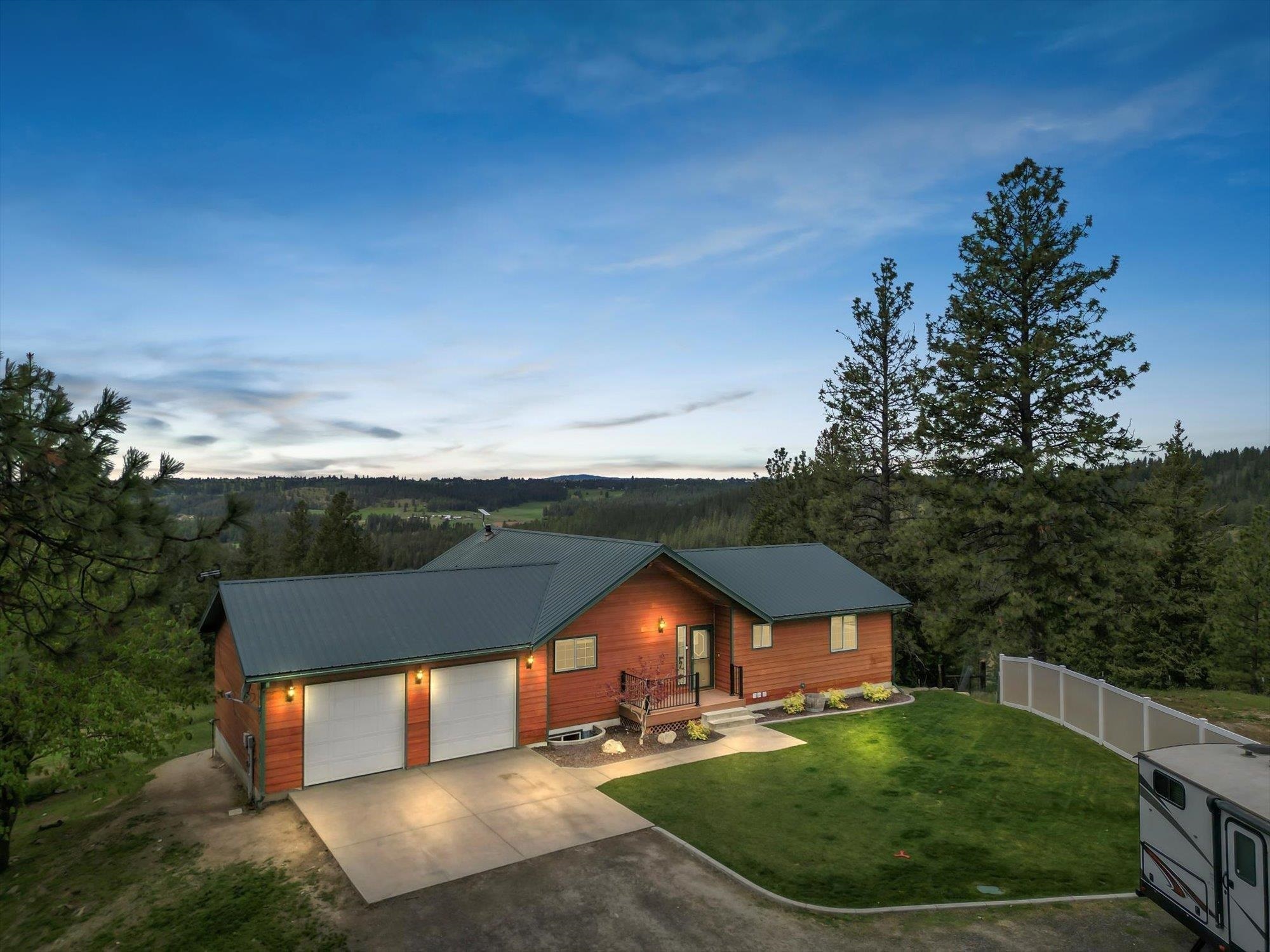 Property Photo:  19019 N Canwell Ln  WA 99021 