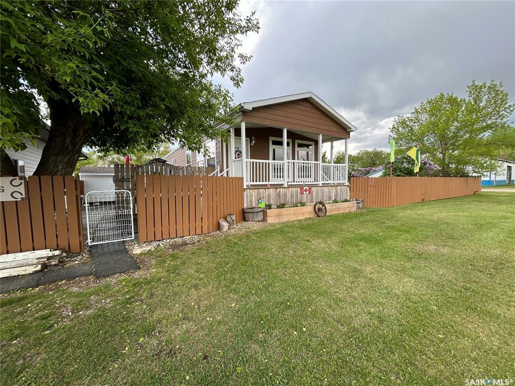 Property Photo:  4425 Access Road  SK S0C 1H0 