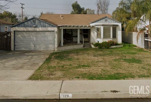 Property Photo:  129 Myrtle Street  CA 93304 