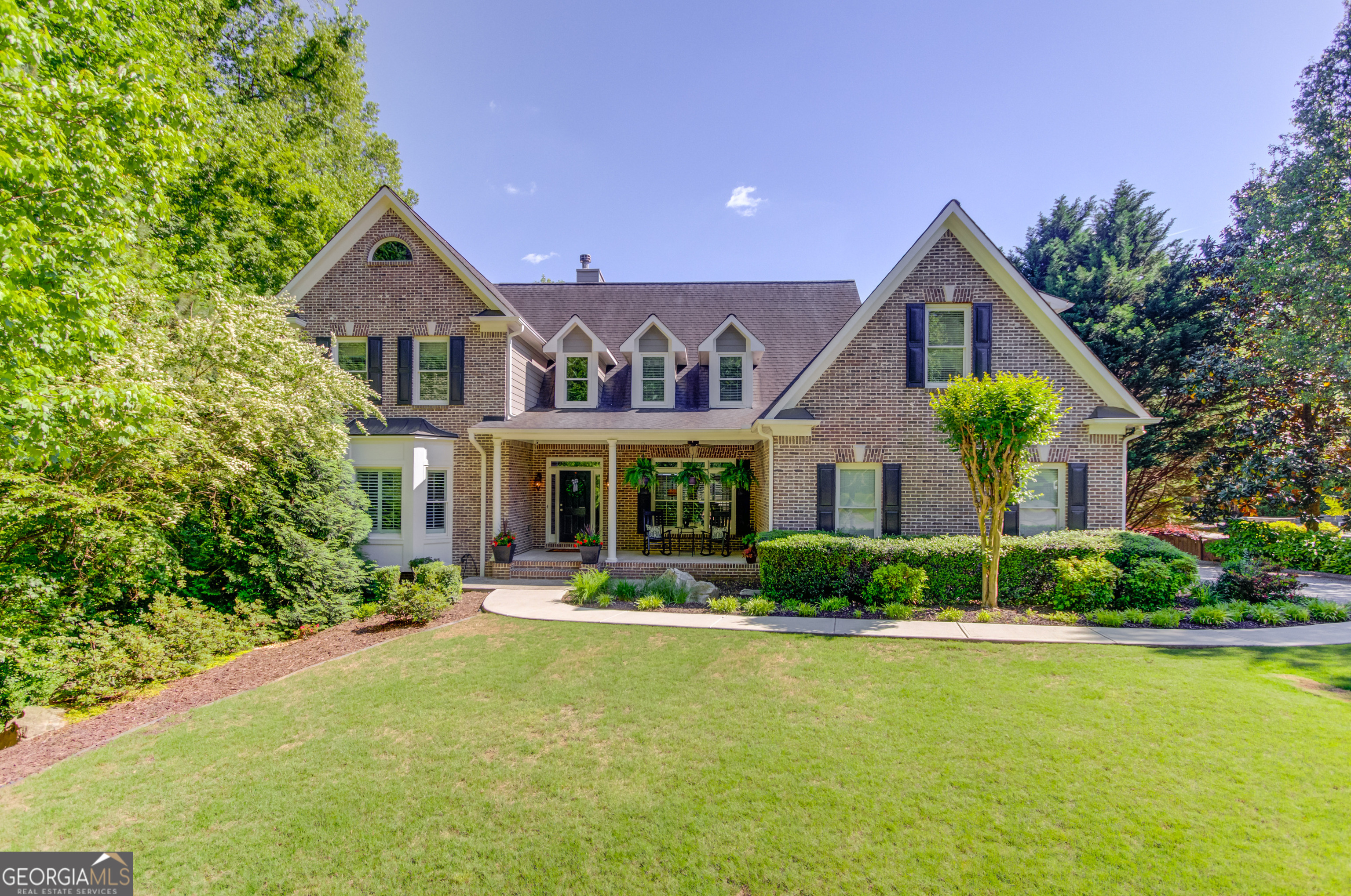 Property Photo: 820 Summerwind Way GA 30024