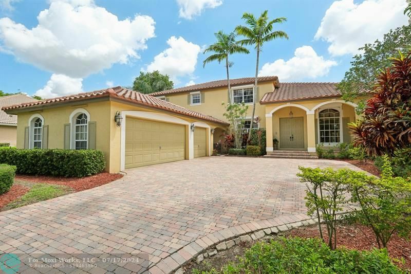 Property Photo:  2515 Montclaire Cir  FL 33327 