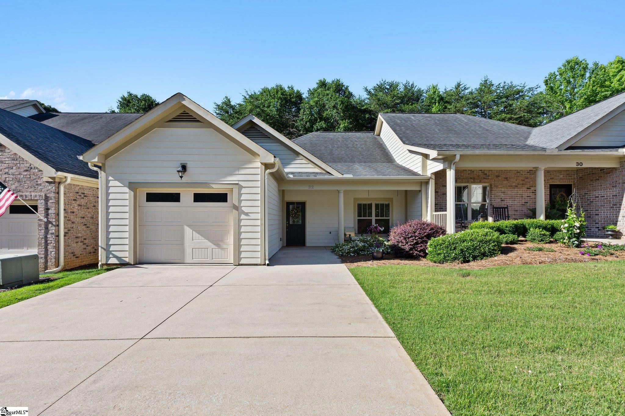 Property Photo: 32 Shady Hollow Lane SC 29651