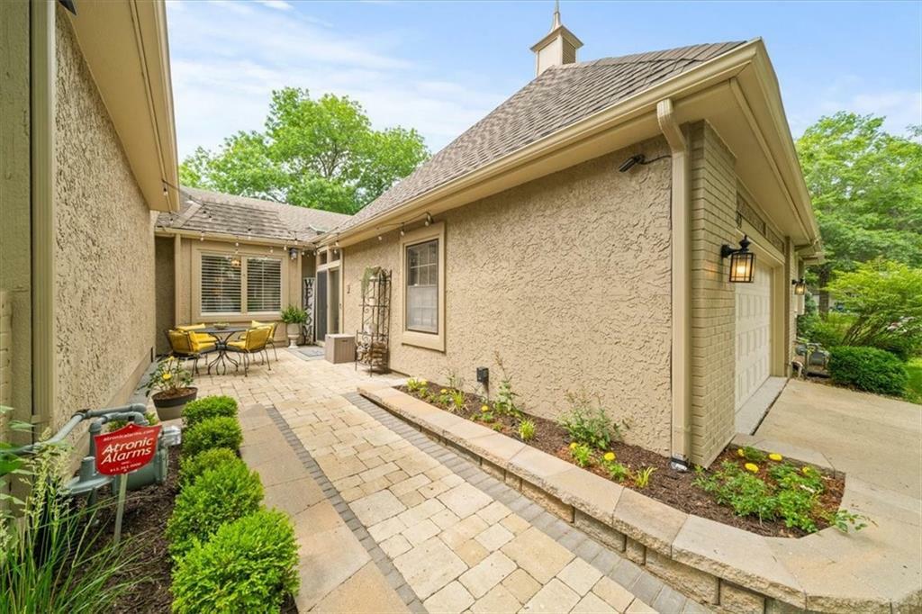 Property Photo:  12847 Cambridge Road  KS 66209 