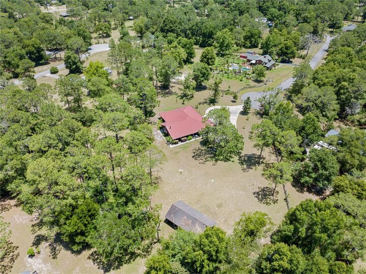 Property Photo: 9401 SW 79th Court FL 32608
